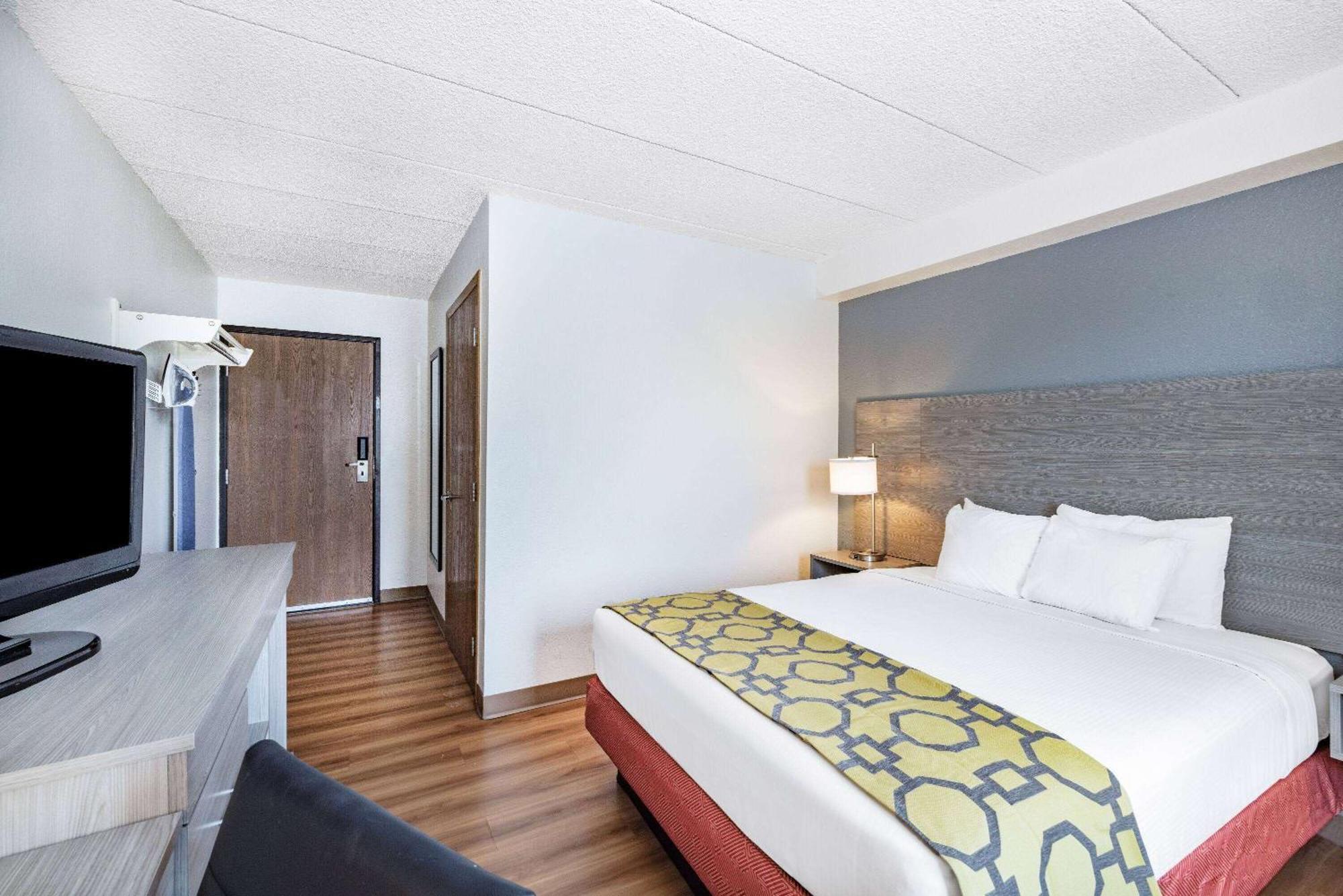 Baymont By Wyndham Gillette Hotel Exterior foto